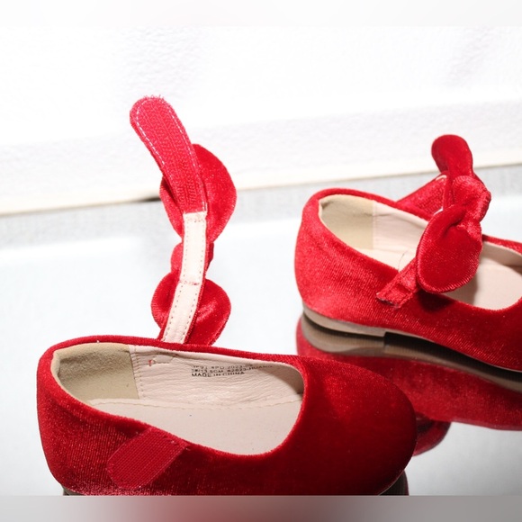 Ginfive Toddler Girl Dress Shoes Red Velvet Mary Jane Size 5 - Picture 4 of 9